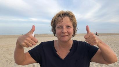 Bild: exb
Steffi Schuster geht im T-Shirt in der Nordsee baden. Ihr Bikini liegt die ganze Woche im Koffer auf dem Flughafen.