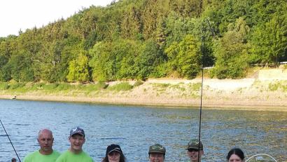 Bild: exb
Die Anglerfreunde der Wohngemeinschaft am Edersee.