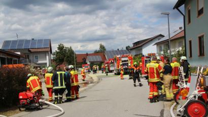 Bild: Auer, Alexander
Hoher Schaden bei Brand einer Landmaschinenwerkstatt in Eltheim bei Barbing