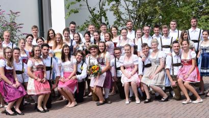 Bild: bö
Die Kirchweihpaare von Mendorferbuch.