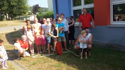 Bild: fz
Die SPD unterhält die Kinder beim Familiennachmittag.