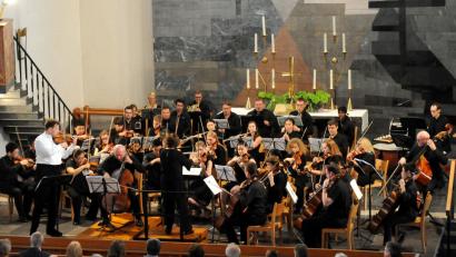 Bild: Stephan Huber
Stürmischen Applaus erhalten die Musiker beim SRIMF-Abschlusskonzert der Festival Akademie in der Christuskirche.