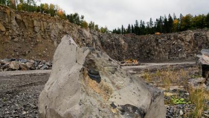Bild: tr
Das Basaltwerk Pechbrunn schließt zum Ende des Jahres. Das löst auch Diskussionen zwischen CSU und SPD aus.