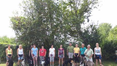 Bild: exb
Alle Hunde bestanden die Prüfung unter Leitung der Regierungsbeauftragten der Oberpfalz für das Jagdhundewesen, Ute Ehebauer.