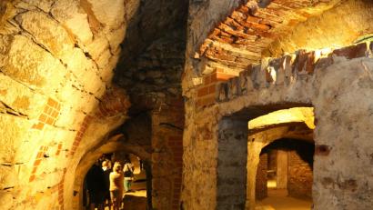 Bild: Götz, Gerhard
Bei einer Führung können sich Besucher im Felsenkellerlabyrith nicht verlaufen.