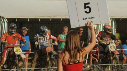 Bild: gf
Hallo Jungs, auf die Zeitanzeige achten, nicht nur auf das Nummern-Girl, sonst verpasst ihr den perfekten Start.