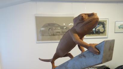 Bild: Ulla Britta Baumer
Wie aus einer Kunststoffmasse eine Tierdarstellung designt wird, zeigt die Skulptur dieses Geckos.