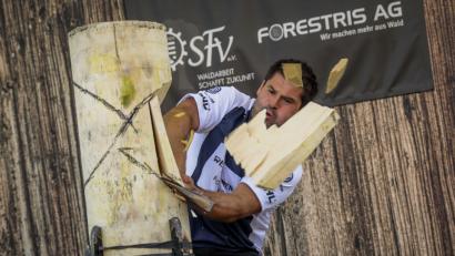 Bild:  Daniel Grund /Limex Images (Archiv)
Peter Bauer aus Schmidmühlen galt bei der Deutschen Meisterschaft der Sportholzfäller in Deggendorf als Lokalmatador.