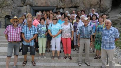 Bild: hai
Auch einige Männer schließen sich dem Ausflug des Katholischen Frauenbundes an.