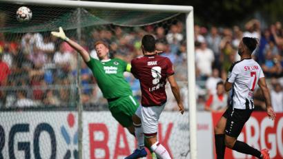 Bild: Patrick Seeger/dpa
SV Linx gegen 1. FC Nürnberg.