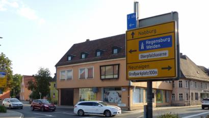 Bild: Völkl
Nach Abbruch des Haas-Neubaus könnte eine Abbiegespur die Verkehrssituation entzerren.