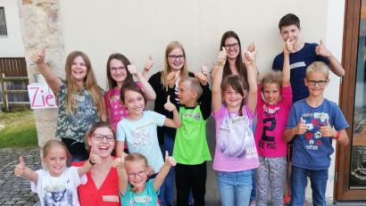Bild: bö
"Wir haben alle versteckten Zettel gefunden", freuen sich die Kinder.
