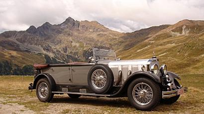 Bild: Michael Rapp
Ein Auto, das beim „3. Friedenfelser-Berg-Classic-Preis 2018“ die Blicke auf sich ziehen wird: Ein Mercedes 24/100/140, Baujahr 1924. Zur damaligen Zeit der schnellste Serien-Tourenwagen mit einer Höchstgeschwindigkeit von 145 km/h.