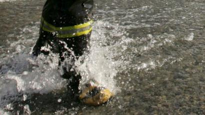 Bild: Symbolbild: EPA/KIM LUDBROOK
Bei einem Rohrbruch in Nürnberg sind einem Netzbetreiber zufolge acht Millionen Liter Wasser ausgelaufen.