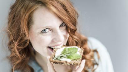 Bild: drubig-photo - stock.adobe.com
Das Butterbrot ist ein Klassiker und lässt keine Wünsche offen.