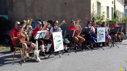 Bild: gra
Die Musikkapelle "D'Oberpfälzer Weiher-Musikanten" stellt sich in Bernstein beim Frühschoppen vor.