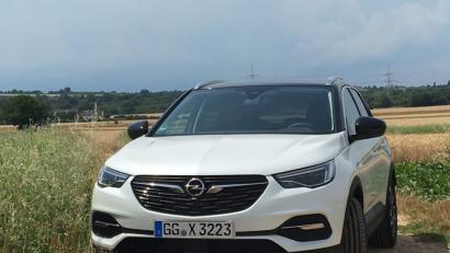 Bild: Berthold Zeitler
Zwei neue Diesel-Aggregate ergänzen das Motorenangebot für Opels Grandland X: ein 1,5-l mit 130 PS und ein 2,0-l mit 177 PS.