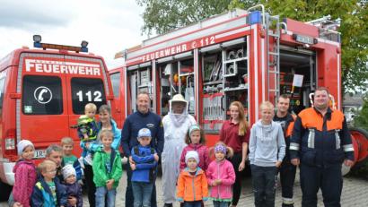 Bild: ak
Bei der Feuerwehr gibt es beim Ferienprogramm für die Kinder und Jugendlichen allerhand zu sehen und zu lernen.