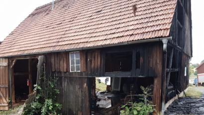 Bild: mde
Das Innere der Scheune ist ausgebrannt.