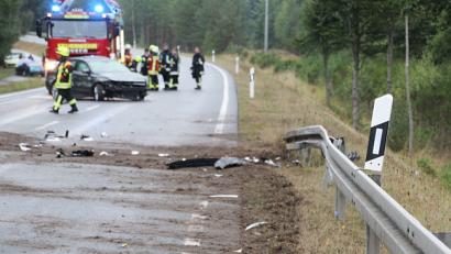 Bild: jma
Die B299 war nach dem Unfall verschmutzt.