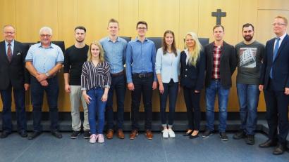 Bild: Bühner
Acht Nachwuchskräfte fangen im Justizdienst an.