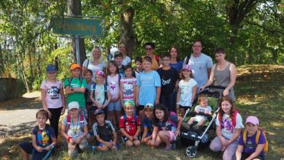 Bild: gz
Am Sclossberg begann für die Kinder die Rallye durch die Heimat.