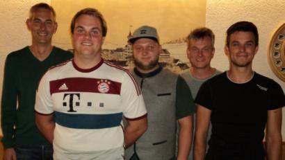 Bild: ksi
Kirchweihschießen der Schützengesellschaft (von links): Schützenmeister Martin Bauer, Sieger Lukas Spachtholz, Patrick Burger, Ottmar Spachtholz und Uwe Spachtholz.