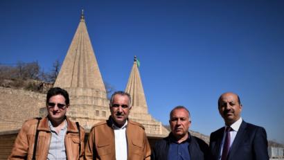 Bild: Bernd Wohlgut
Bernd Wohlgut (links) zusammen mit seinen Kontaktpersonen bei der vorletzten Reise nach Kurdistan.