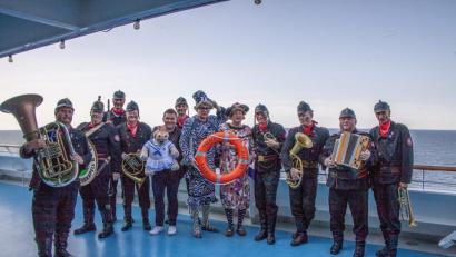 Bild: exb/Christian Höllerer
Fränkische und Oberpfälzer Komödianten unterhalten die Passagiere auf der Ostsee-Kreuzfahrt an Bord der "Costa Pacifica".