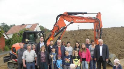 Bild: pjom
Im Baugebiet Klingerweiher begannen die Arbeiten für den neuen Kinderspielplatz.