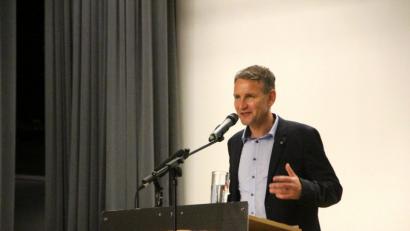 Bild: Alexander Auer
Björn Höcke bei seinem Auftritt in Lappersdorf.