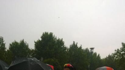 Bild: bha
Kerstin Hagerer im strömenden Regen auf dem Weg ins Ziel.