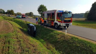 Bild: exb
Der BMW landete nach dem Zusammenstoß auf der Seite und rutschte in den Straßengraben.