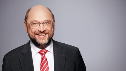 Bild: www.susieknoll.de
Martin Schulz kommt.
