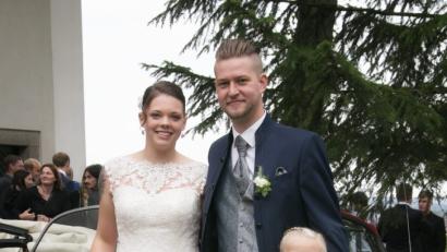 Bild: tok
Ines und Tobias Bauerschmidt trauen sich - kein Wunder, das Paar kennt sich bereits aus der Schulzeit.