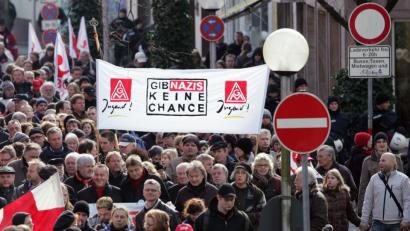 Bild: Friso Gentsch dpa
Um radikale Ausschreitungen wie in Chemnitz zu bekämpfen, ist ein Miteinander aller Betroffenen nötig. Symbolbild: Friso Gentsch dpa/lni