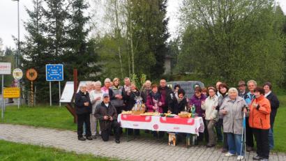 Bild: gz
Das 25-jährige Bestehen feierten der FVV und der Touristikclub direkt an die Grenze. Auch wenn der FFV keine neue Vorstandschaft bilden kann, soll die Gemeinschaft mit privaten Unternehmungen weiter fortbestehen.