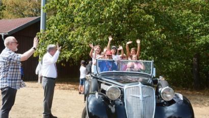 Bild: Gabi Schönberger
Die Fahrt mit dem "Adler" ist beim Pfadfinderlager auf der Reglersruh jedes Mal ein Höhepunkt.