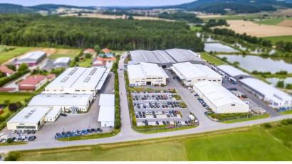 Bild: ral
Das Jubiläum der Firma Quadrus nimmt die Gemeinde zum Anlass für eine große Gewerbeschau am Samstag mit 34 Ausstellern.