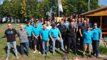 Bild: gz
Beim Stockerturnier des Wintersportvereins steht neben dem Wettkampf vor allem die Freude am Stocken in der Gemeinschaft im Vordergrund.