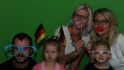 Bild: gf
Und lächeln: Nicht nur Kinder hatten ihren Spaß, sondern auch die Erwachsenen in der Snapp-Boxx. Oberpfalz-Medien hat die Reihe „Klein-Kinder-Kino“ im Amberger Cineplex präsentiert.