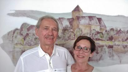 Bild: rha
Bei seinem Besuch in Vilseck stellte Friedemann Peißner, hier mit Ehefrau Margit, fest, dass seine Ahnen im Theaterstück „Lola Montez – die falsche Spanierin“ zu neuem Leben erweckt wurden.