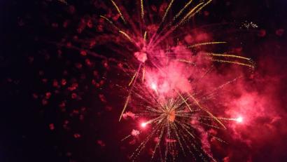 Bild: Wolfgang Schwamberger
Die Bärnauer ließen es beim Bürgerfest krachen. Ein besonderer Abschluss war das 30-minütige Feuerwerk.