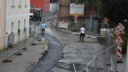 Bild: jr
Die Konnersreuther Ortsdurchfahrt bleibt auch noch bis in die kommende Woche hinein gesperrt.
