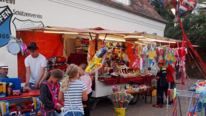 Bild: sön
Über die „so richtig schöne kleine Dult“ freuen sich nicht nur die Kinder.