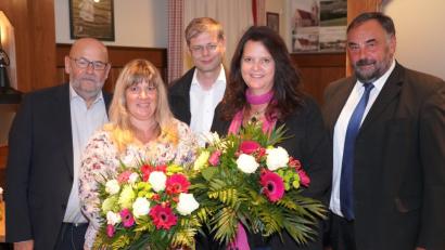 Bild: fvo
Im Bild von links: Kirchenpfleger Max Kick, Tanja Schwarz, Pfarrer Norbert Götz, Sonja Kick und Bürgermeister Josef Beimler