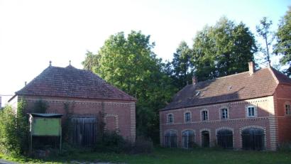 Bild: bjp
Zu den Kosten für Sicherungsmaßnahmen an den Heindlhof-Ziegelbauten hat das Landesamt für Denkmalpflege einen 50-Prozent-Zuschuss angekündigt. Dies gab Bürgermeisterin Carmen Pepiuk in der Gemeinderatssitzung zur Kenntnis. Bild: bjp