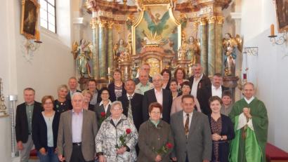 Bild: exb
In der Schwarzenbacher Kirche feierten die Ehejubilare einen gemeinsamen Gottesdienst.