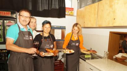 Bild: arw
Die Speisen sahen nicht nur lecker aus, sie schmeckten auch hervorragend. Dazu gab es süffigen Wein.