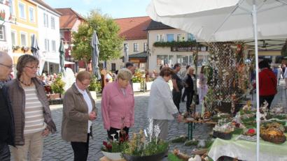 Bild: frd
Ein großes Angebot erwartet die Besucher beim Michaeli-Markt am Sonntag.